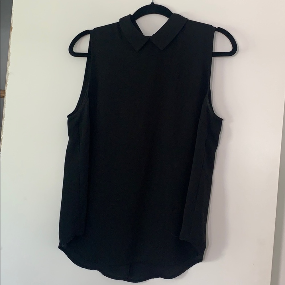 Black blouse.